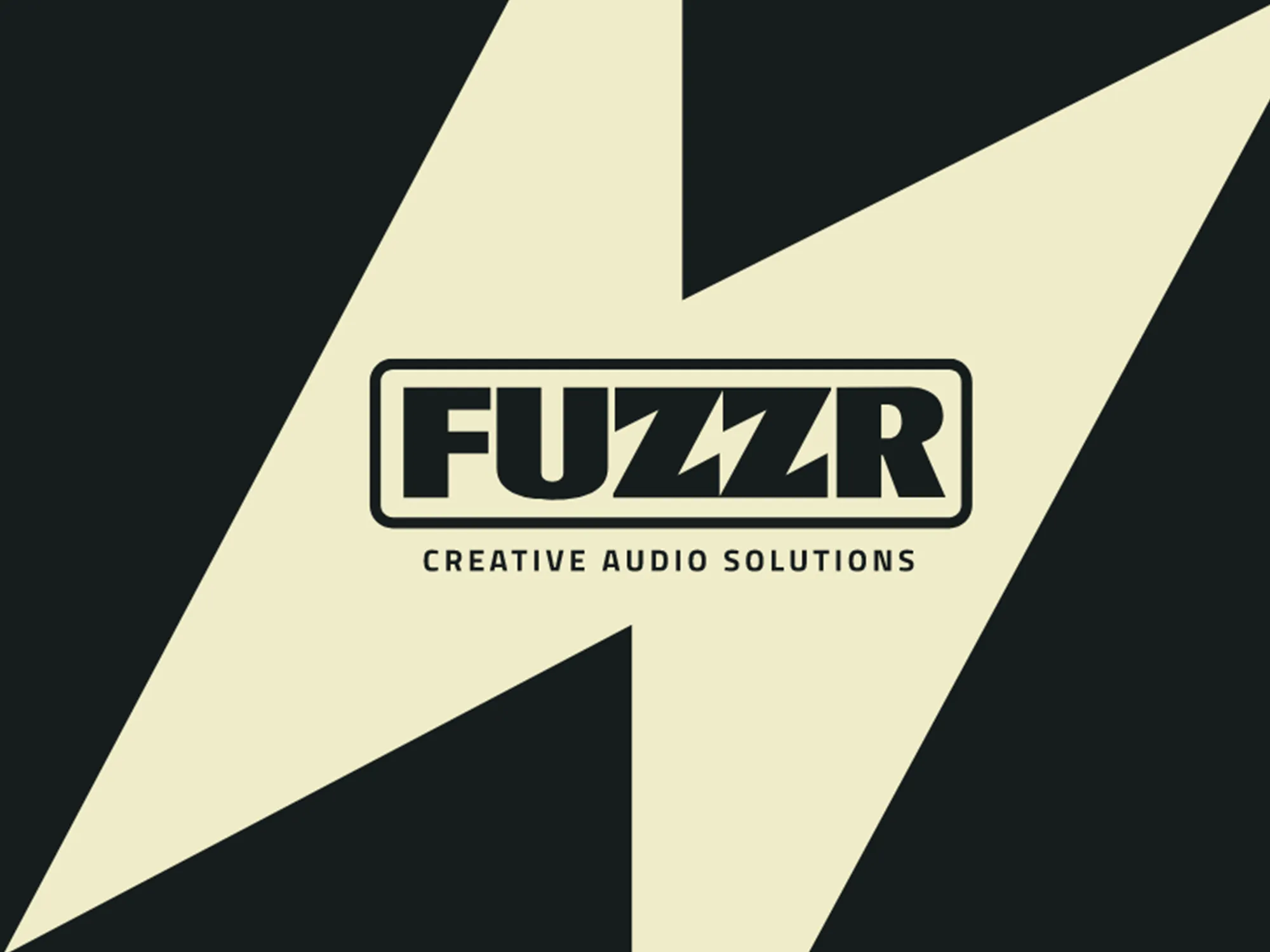 Símbolo do raio da FUZZR com o logotipo Creative Audio Solutions